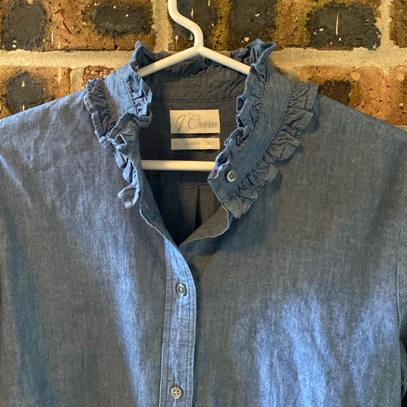 NWOT J.Crew Classic reimagined 100% cotton ruffled collar chambray button up top - Picture 2 of 8